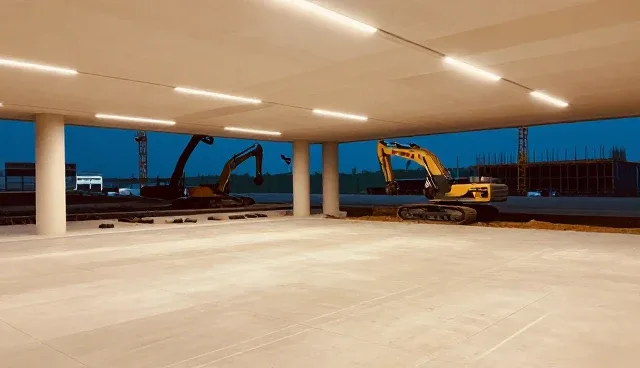 土建施工设备维护管理：性能与适用条件分析